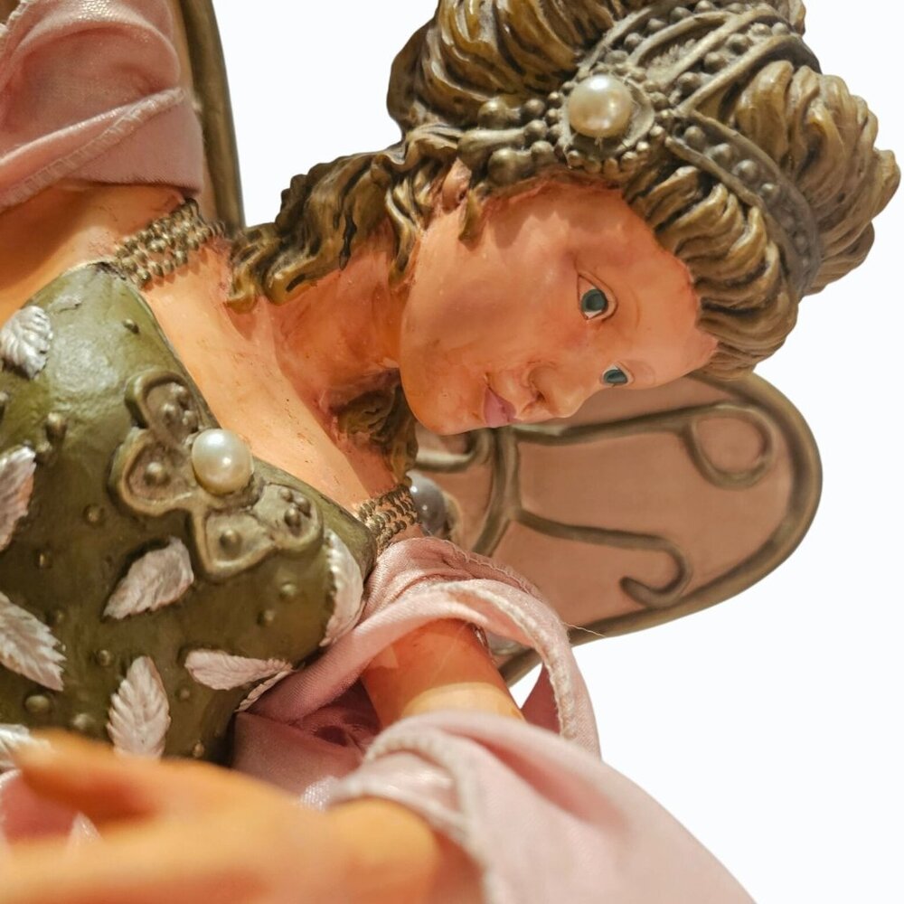 Vintage SILVESTRI  Christmas Angel Tabletop or Mantel Decor / Tree Topper FLAWS - Picture 8 of 15